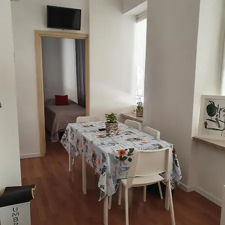 Hostdomus - Sotto Il Portico * Turin