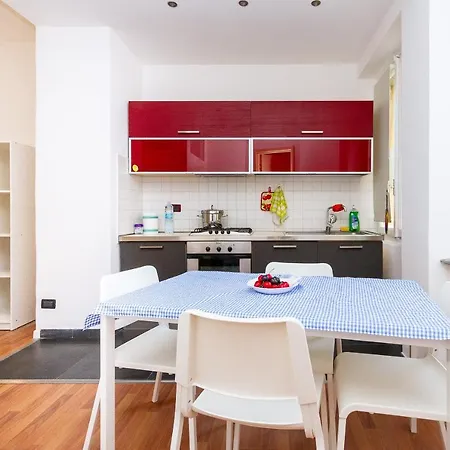 Apartment Hostdomus - Sotto Il Portico Turin
