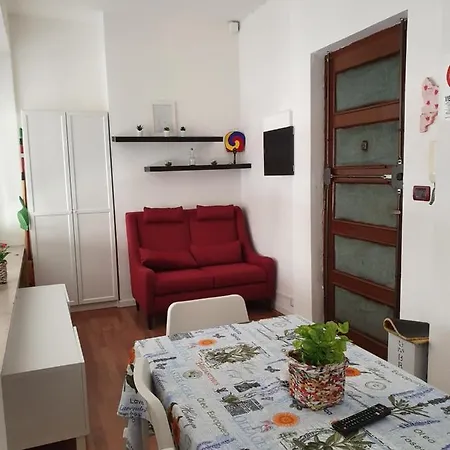 Hostdomus - Sotto Il Portico Apartment
