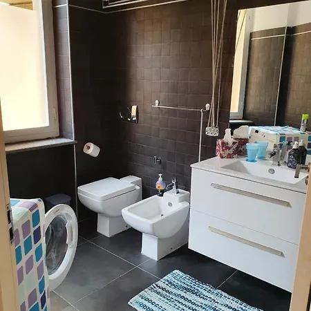 Apartment Hostdomus - Sotto Il Portico Turin